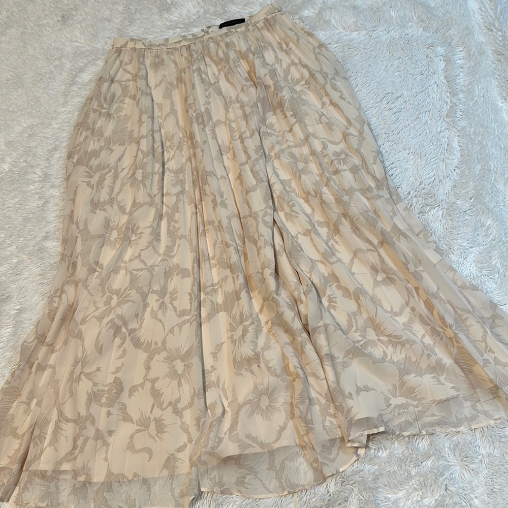 💕Banana Republic Pleated Maxi Skirt